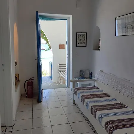 Family House By The Seaside Of Dom wakacyjny Karavostasis (Folegandros)