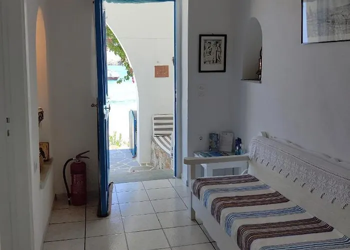 Family House By The Seaside Of Semesterbostad Karavostasis (Folegandros)